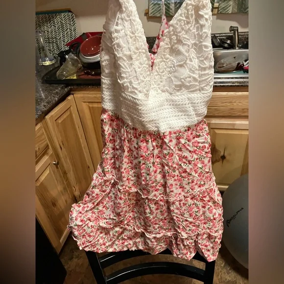 DRESSES-TOPS - Picture 6 of 15